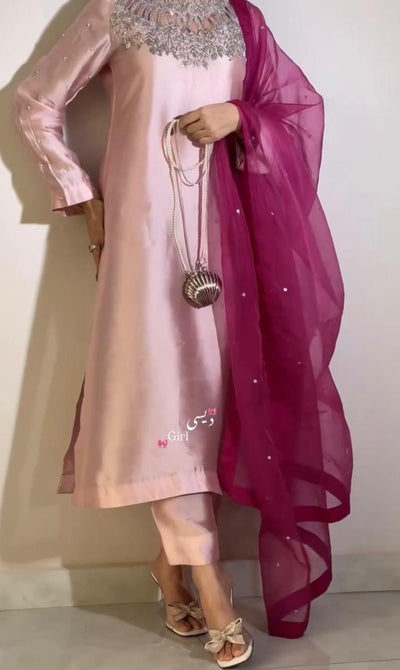 peach pink