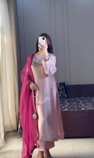 peach pink
